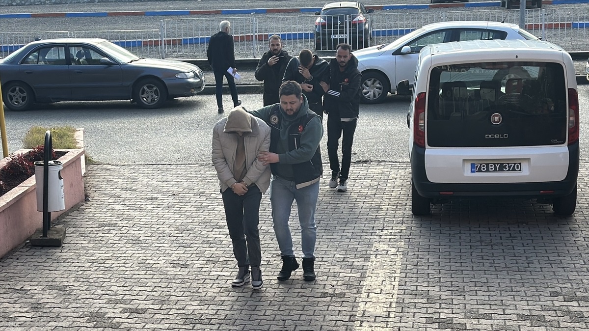 Karabük\'te Uyuşturucu Operasyonu: İki Şüpheli Tutuklandı