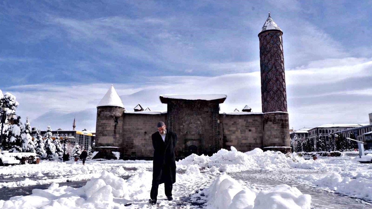 Erzurum\'a Soğuk Hava ve Kar Uyarısı