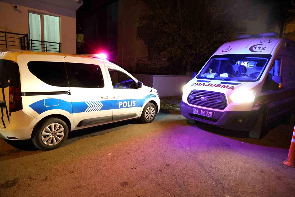 Aksaray\'da Alkollü Polis Çocuğu Vurdu