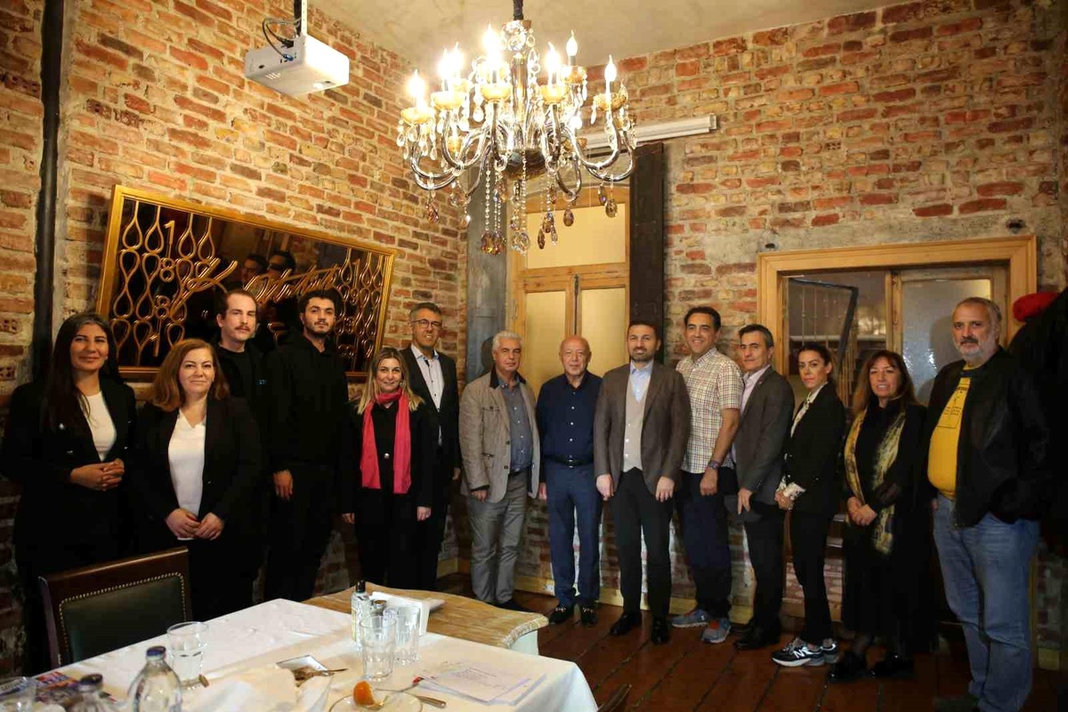 Mahkeme Sohbetleri\'nde Yenilenebilir Enerji