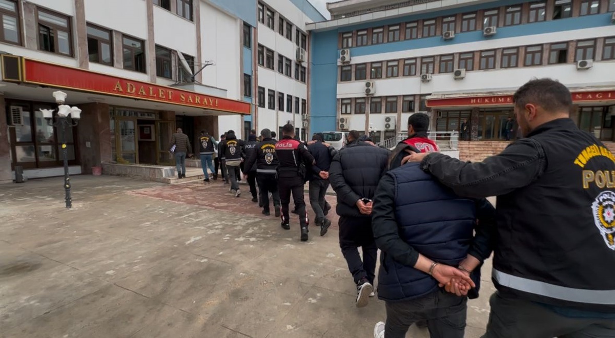 Yaşlıları Dolandıran 8 Şüpheli Operasyonla Yakalandı