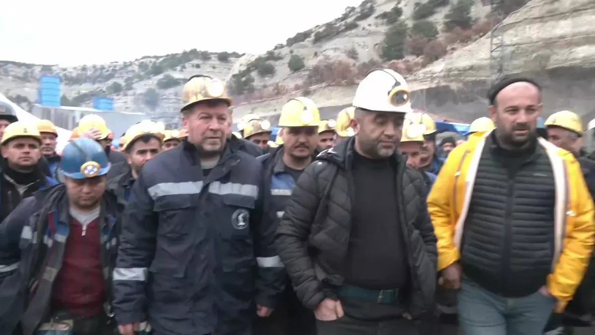 500 madencinin eylemine aileleri de destek verdi