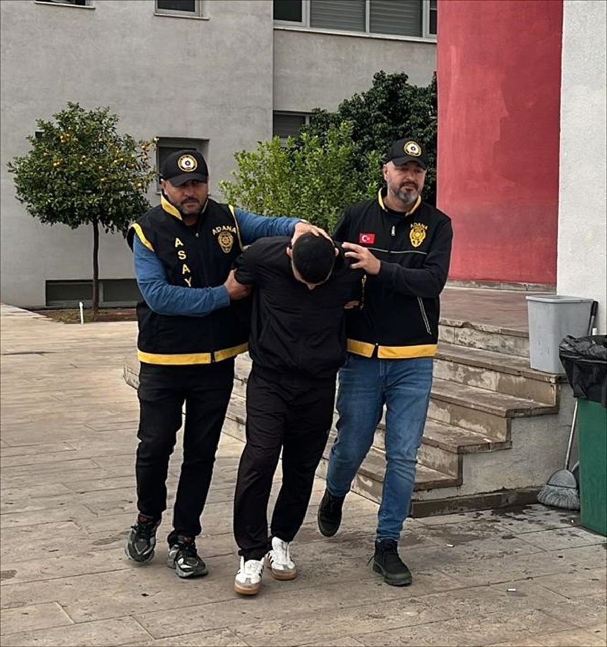 Sosyal Medyada Hakaret, Zanlı Tutuklandı