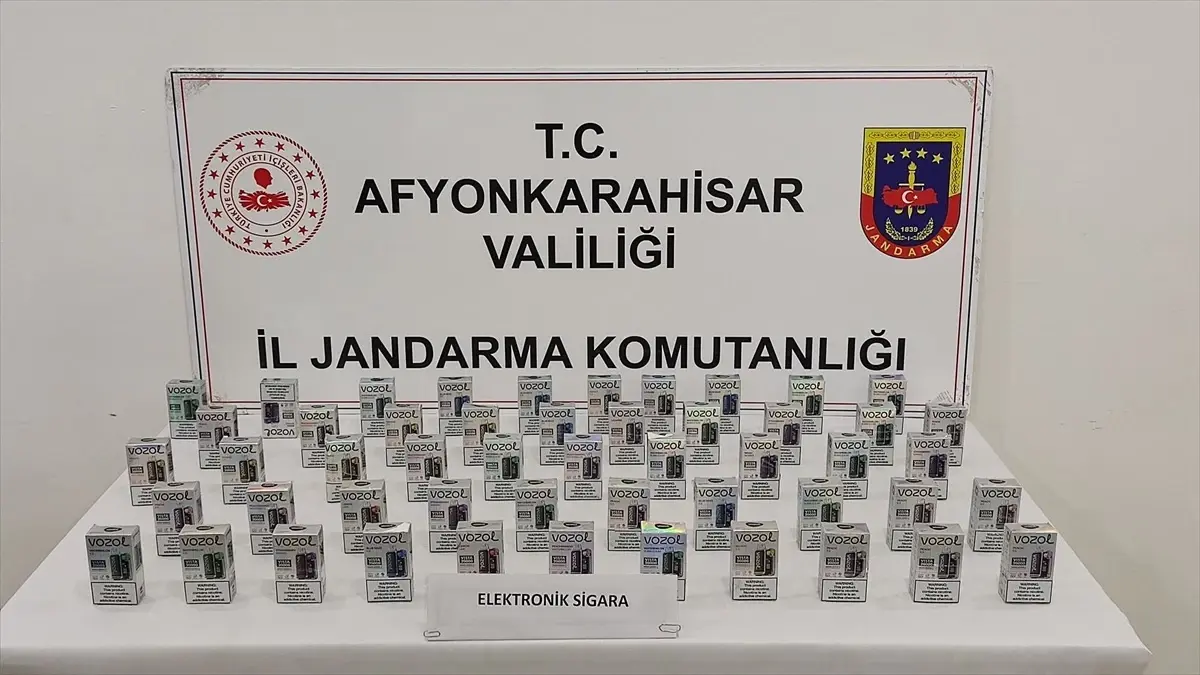 Afyonkarahisar\'da Uyuşturucu ve Kaçak Sigara Operasyonları