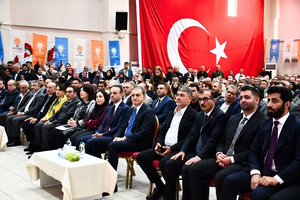 AK Parti Sözcüsü Ömer Çelik, Adana\'da partisinin ilçe kongresinde konuştu Açıklaması