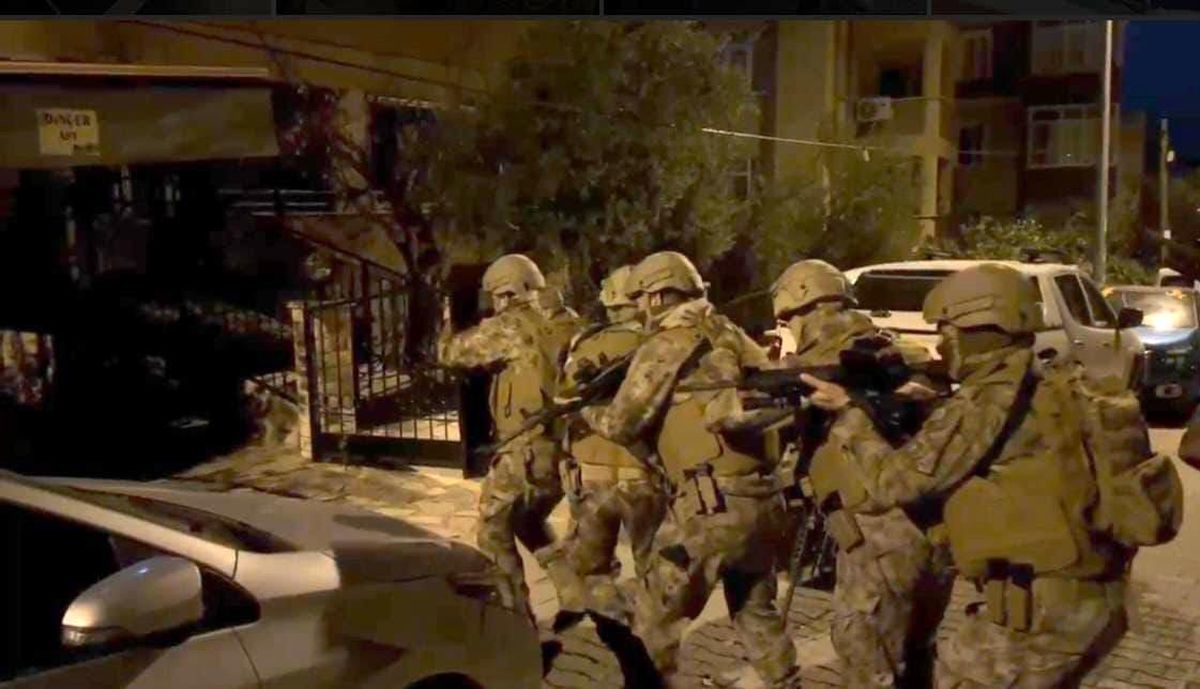 Edremit\'te Suç Örgütüne Operasyon: 15 Tutuklama