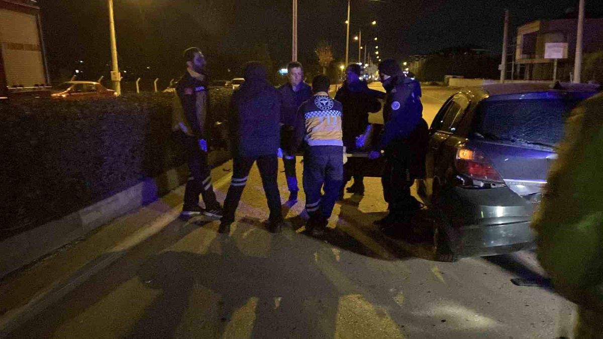 İnegöl\'de Trafik Kazası: 4 Yaralı