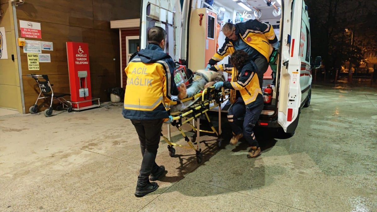 İnegöl\'de Çatıda Düşen 72 Yaşındaki Adam Hayatını Kaybetti