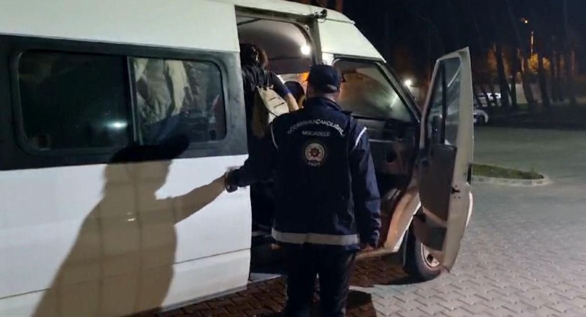 Çanakkale\'de 38 Kaçak Göçmen Yakalandı