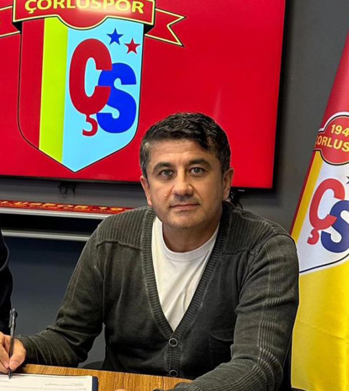 Çorluspor 1947 Teknik Direktörü Ersin Aka Silahlı Saldırıda Öldürüldü