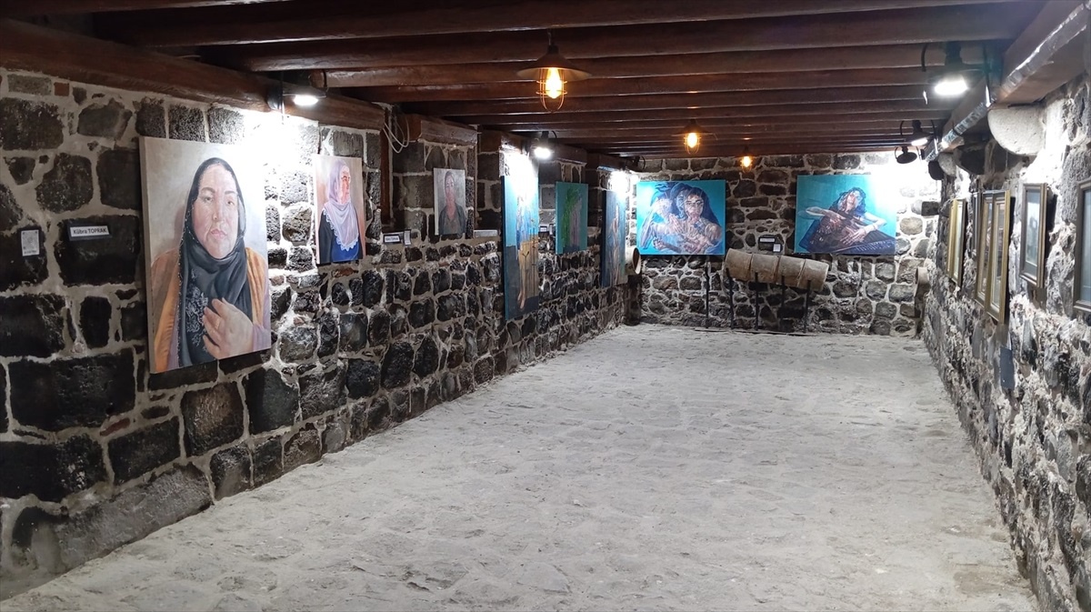 Diyarbakır\'da \'Yedi Yüz, Bir Şehir\' Sergisi