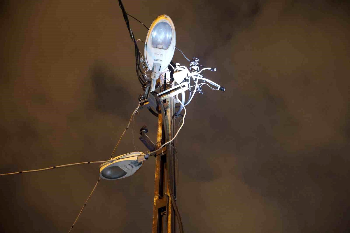 Antakya\'da Elektrik Kablosu Patladı