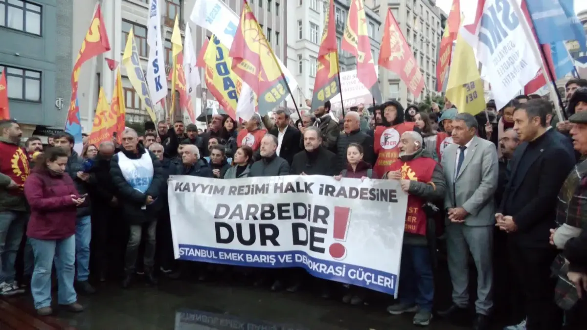 Beyoğlu\'nda Kayyum Atamalarına Karşı Protesto