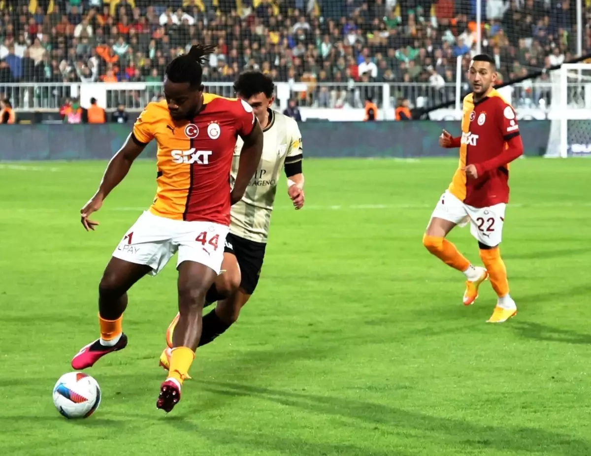 Galatasaray Yenilmezlik Serisini 14 Maça Çıkardı