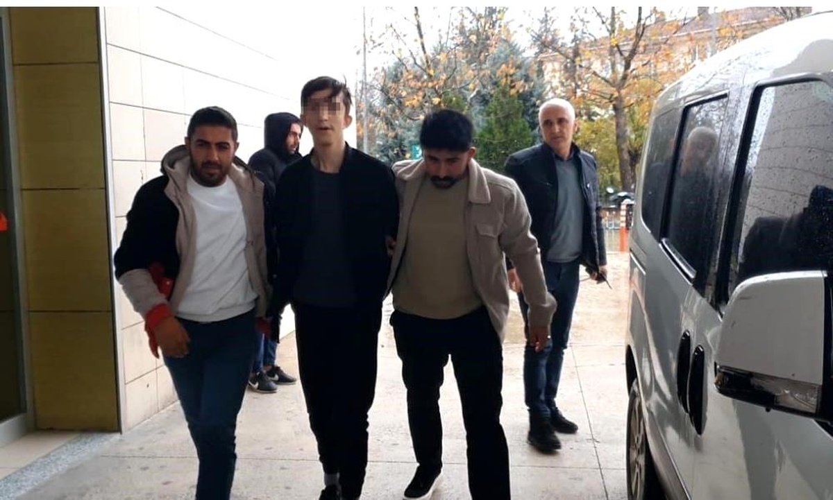 Torun Dedeyi Bıçakladı, Tutuklandı