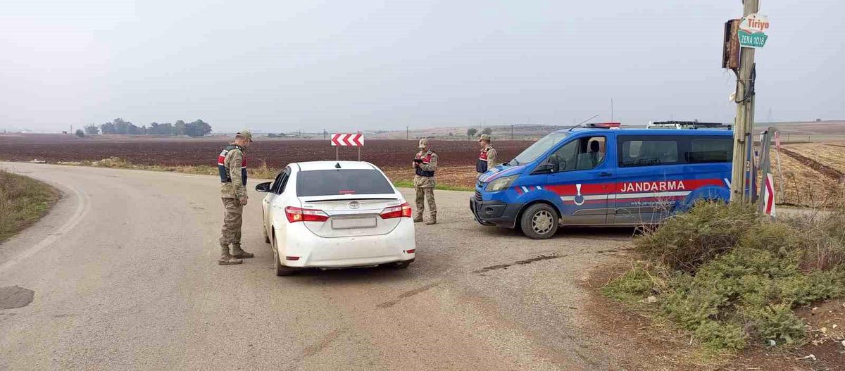 Hatay\'da Düzensiz Göçmen Operasyonu