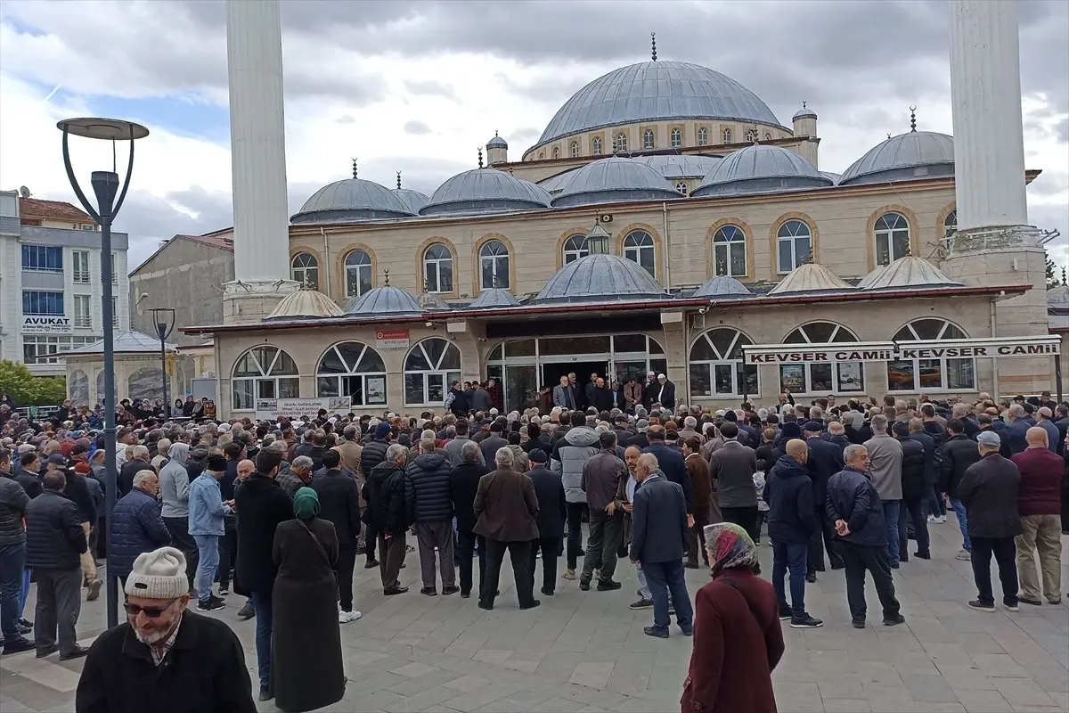 Umre Kafileleri Yolcu Edildi