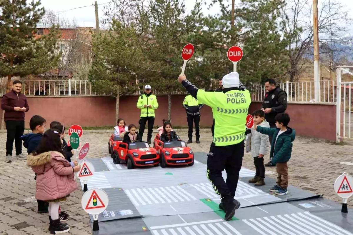 Trafik Eğitimi Oltu\'da Eğlenceli Hale Geldi