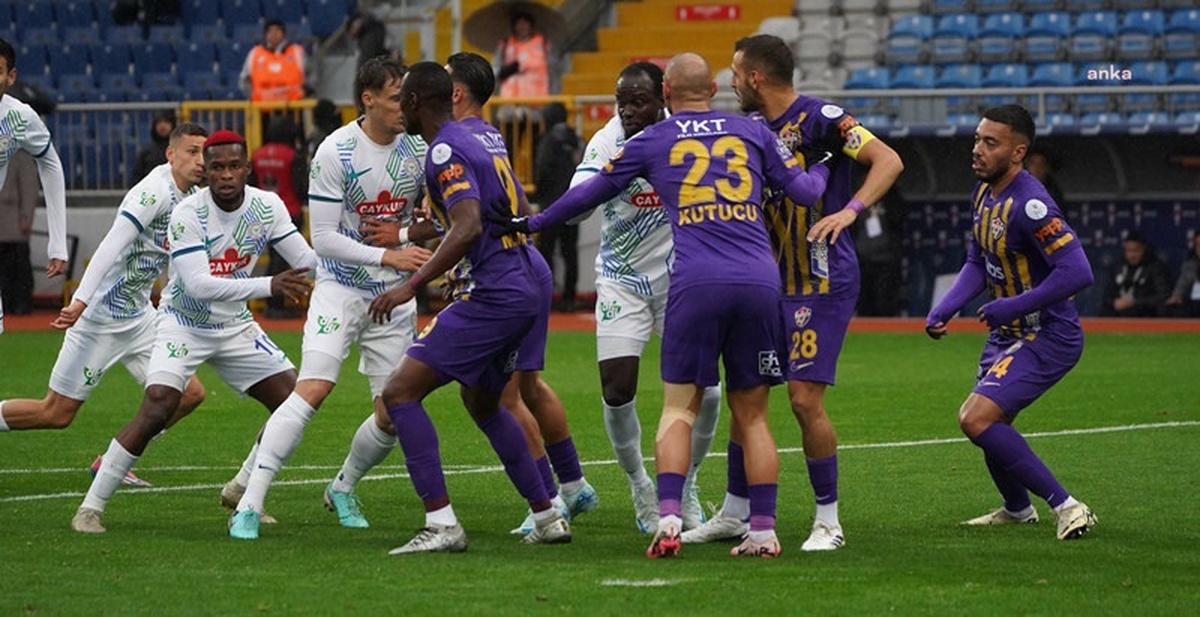 Çaykur Rizespor, Eyüpspor\'u Deplasmanda Yendi