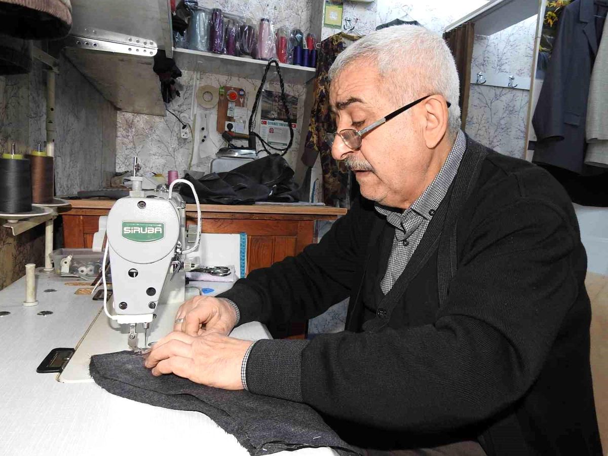 61 Yıldır Terzilik Yapıyor