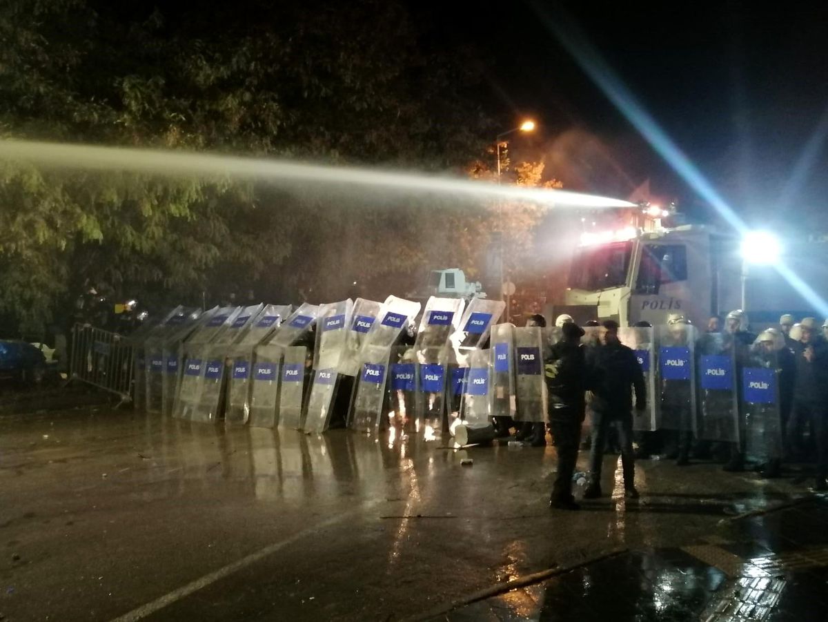 Tunceli\'de Kayyum Atamalarına Protesto: 8 Kişi Gözaltında
