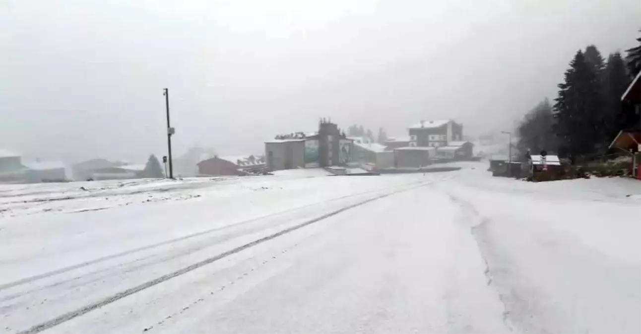 Uludağ\'a İlk Kar Düştü