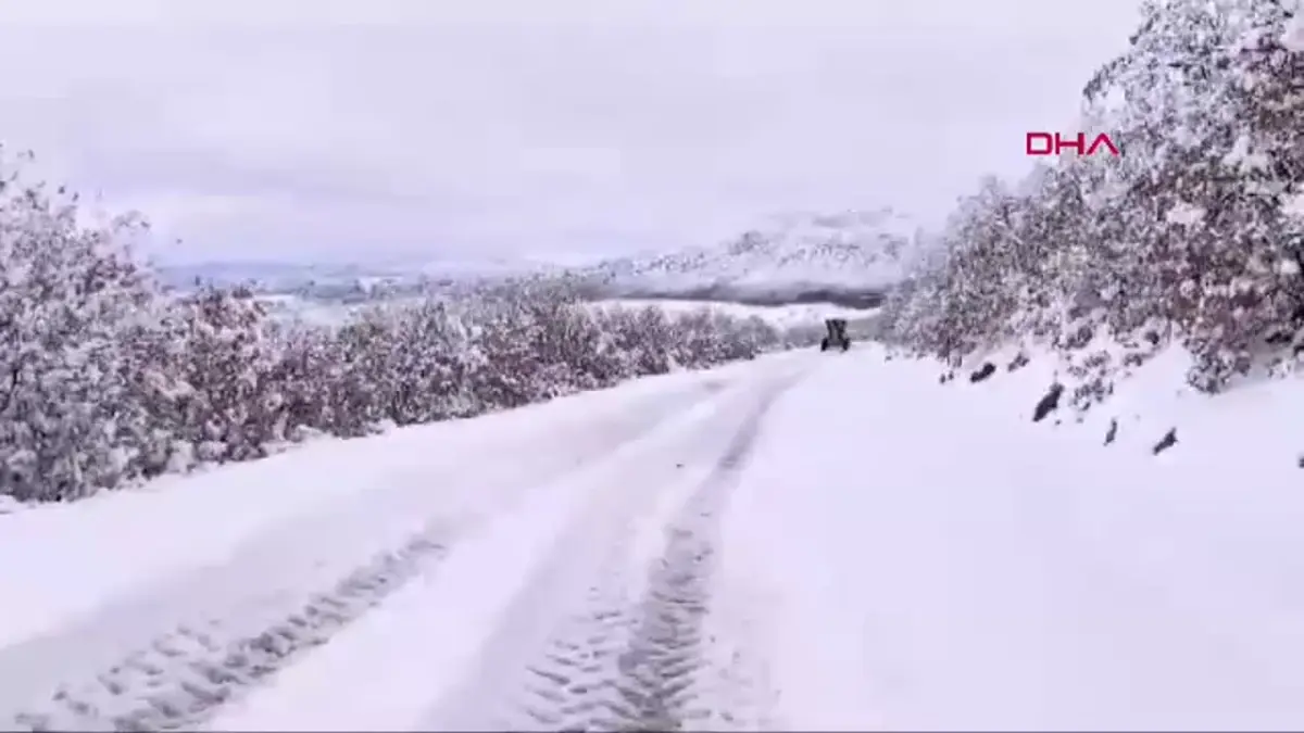 Amasya\'da Kar Yağışı 107 Köy Yolunu Kapadı