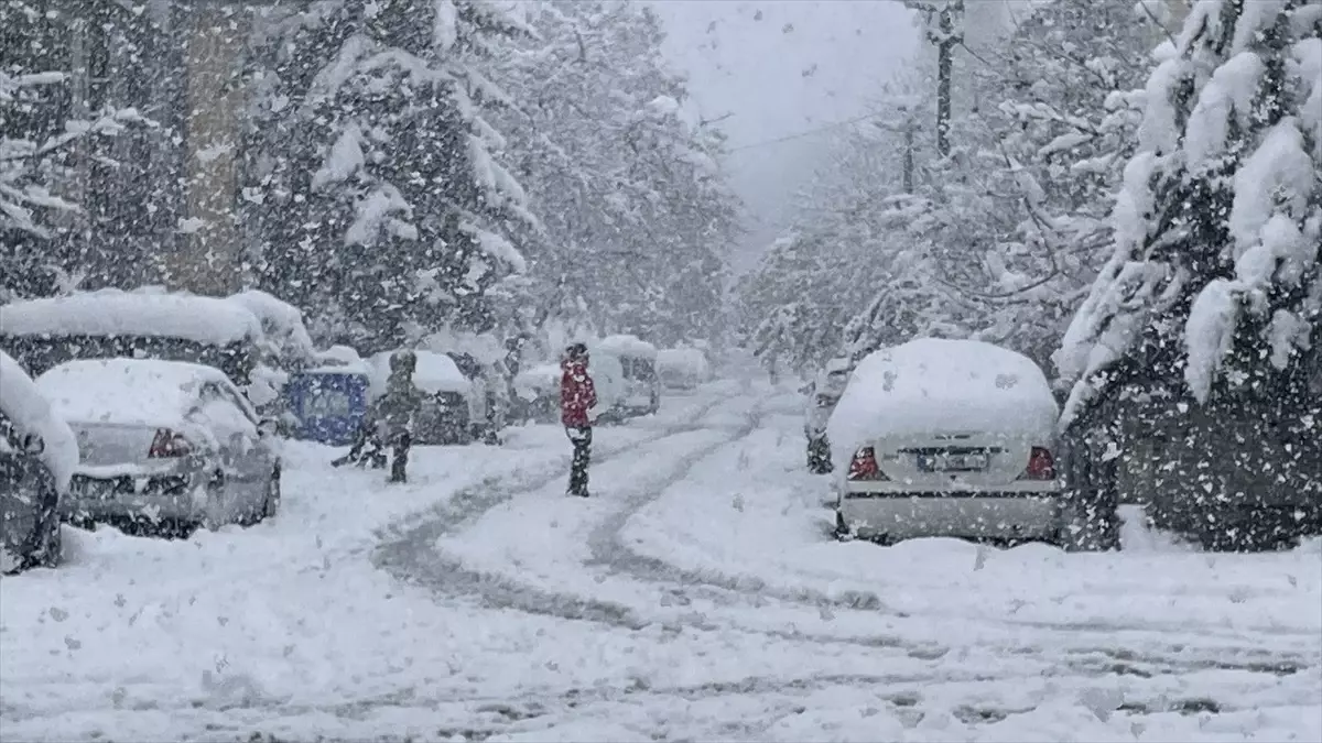 Bolu\'da 60 Köy Yolu Kapandı