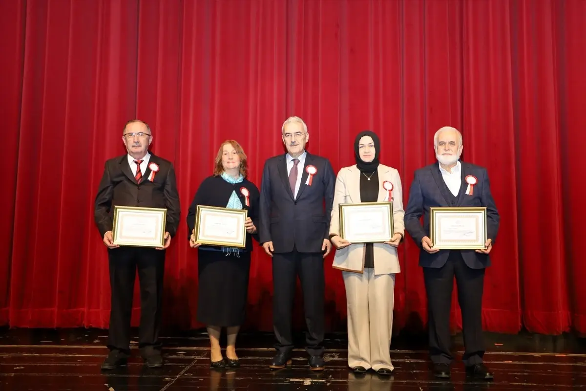 Bursa ve çevre illerde 24 Kasım Öğretmenler Günü törenlerle kutlandı