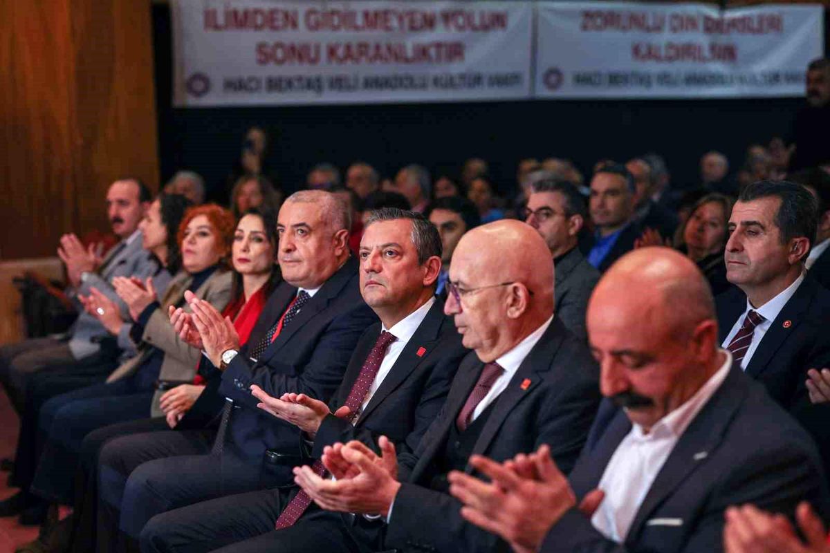 CHP Genel Başkanı Özel: "İktidarı değiştirdikten sonra gerçek bir anayasayı tüm yönleriyle konuşacağız"
