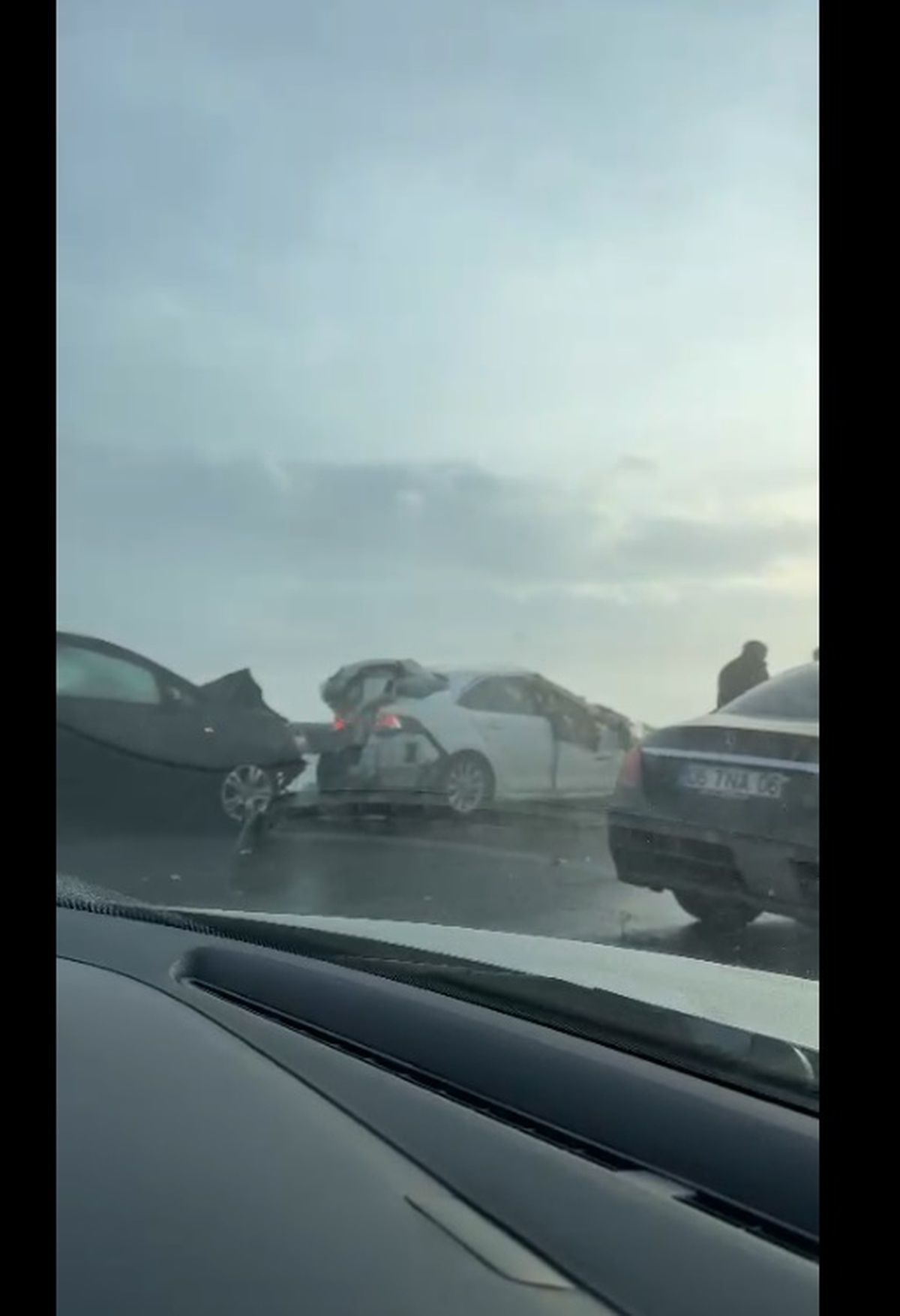 Çorum\'da Kar Yağışı Zincirleme Kazaya Neden Oldu