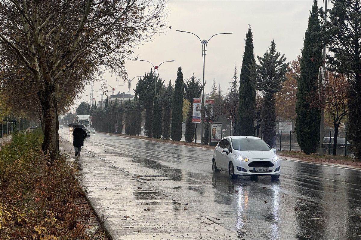 Elazığ\'da Sağanak Yağış Sorun Yarattı