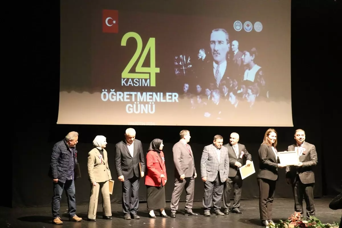 Öğretmenler Günü Törenleri Kutlandı