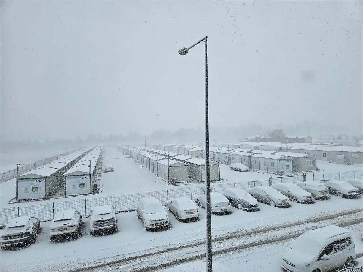 Kahramanmaraş\'ta Kar Yağışı Etkili Oldu
