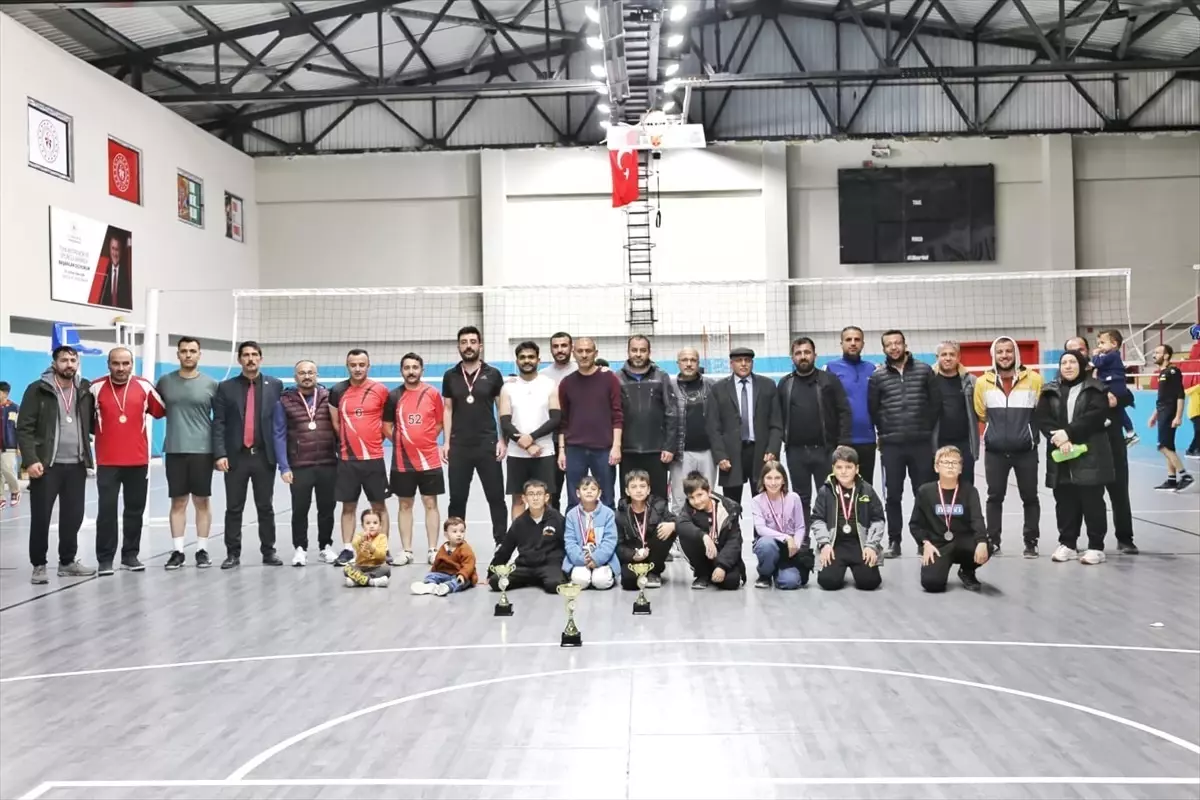 Çağlayancerit\'te Voleybol Turnuvası Şampiyonu Belli Oldu