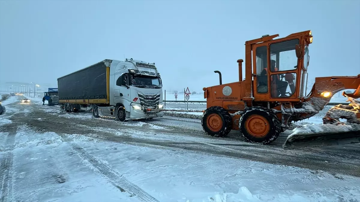 Kayseri\'de Karla Mücadele Çalışmaları