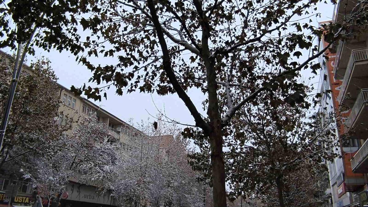 Kırşehir Beyaz örtüyle kaplandı