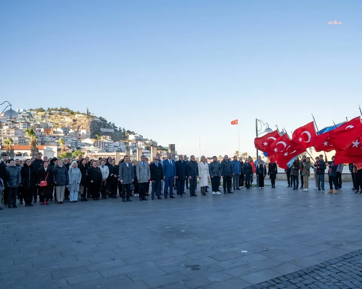 Kuşadası\'nda 24 Kasım Öğretmenler Günü Coşkuyla Kutlandı