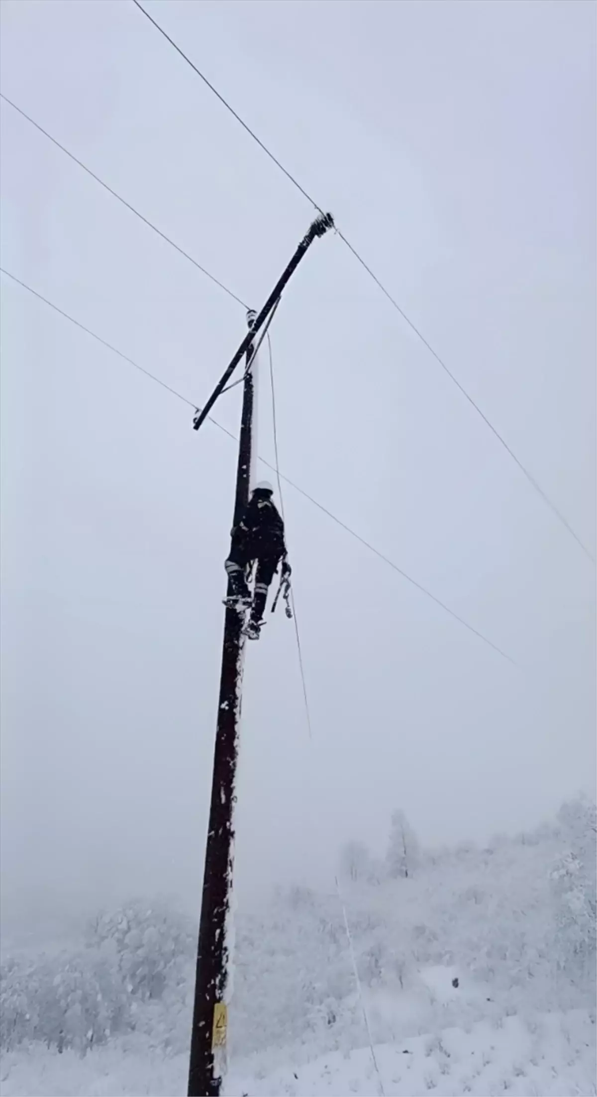 Kar ve Fırtına Nedeniyle Elektrik Kesintileri