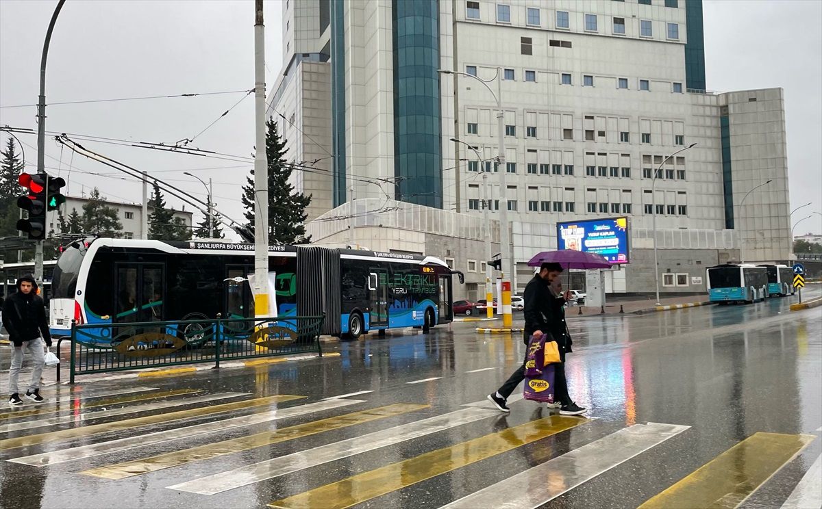 Şanlıurfa\'da Kuvvetli Yağışlar Başladı