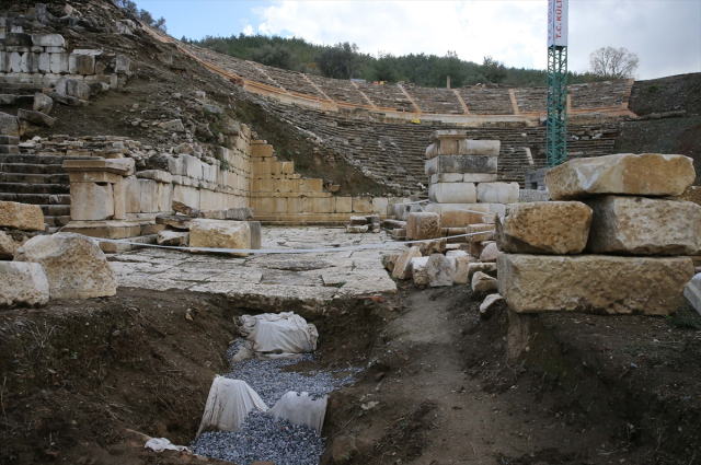 Stratonikeia Antik Kenti'nde 2 Bin 250 Yıllık Kanalizasyon Sistemi Bulundu