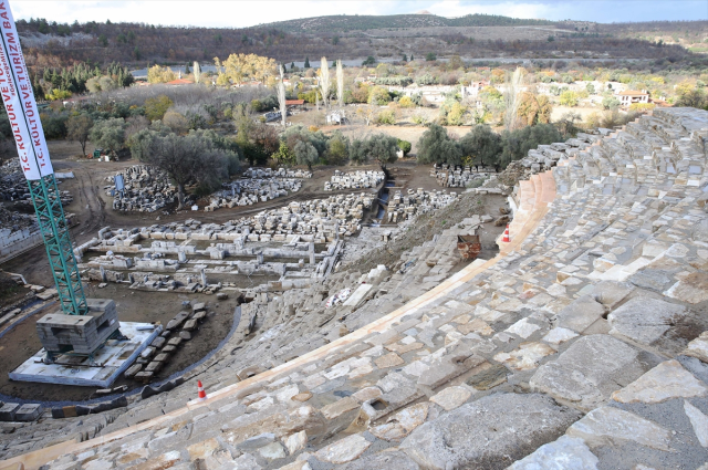 Stratonikeia Antik Kenti'nde 2 Bin 250 Yıllık Kanalizasyon Sistemi Bulundu