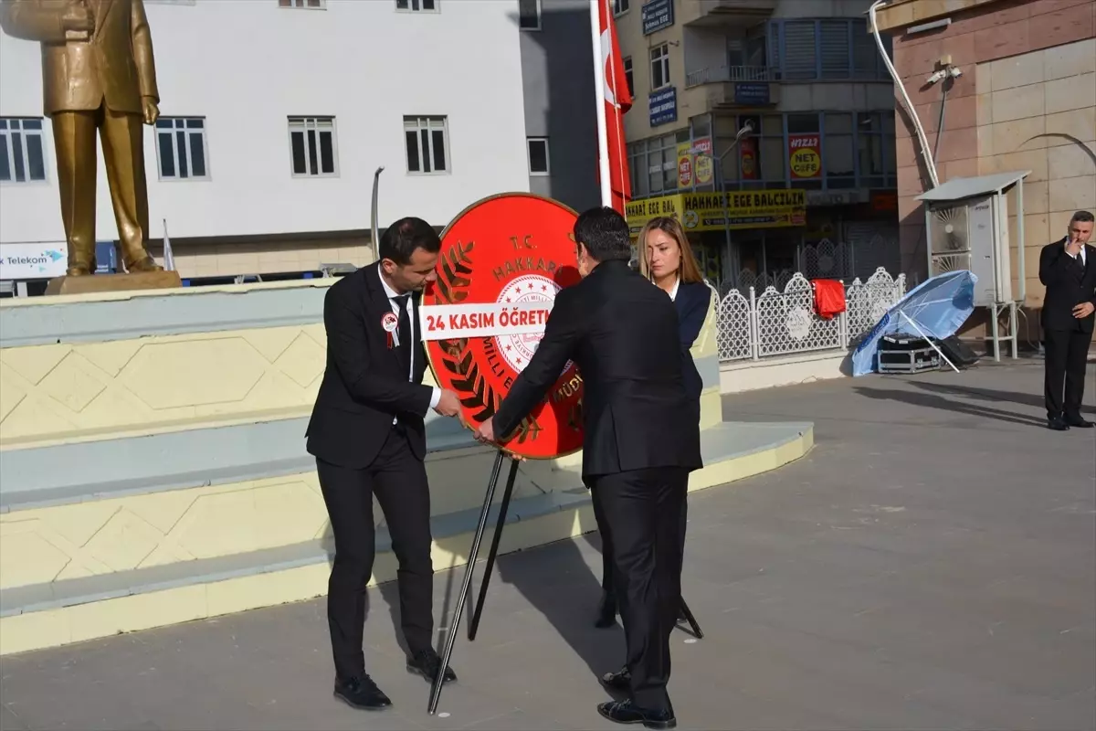 Van, Hakkari ve Bitlis\'te "24 Kasım Öğretmenler Günü" kutlandı