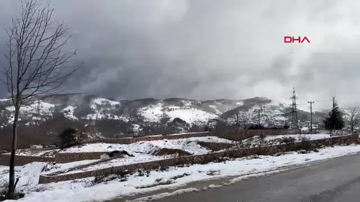 Yalova Bembeyaz: Kar Yağışı Kentin Yüksek Kesimlerini Süslüyor