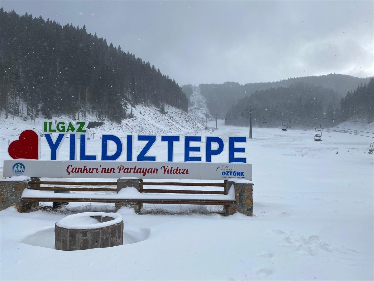 Yıldıztepe Kayak Merkezi\'nde Umutlu Kar Yağışı