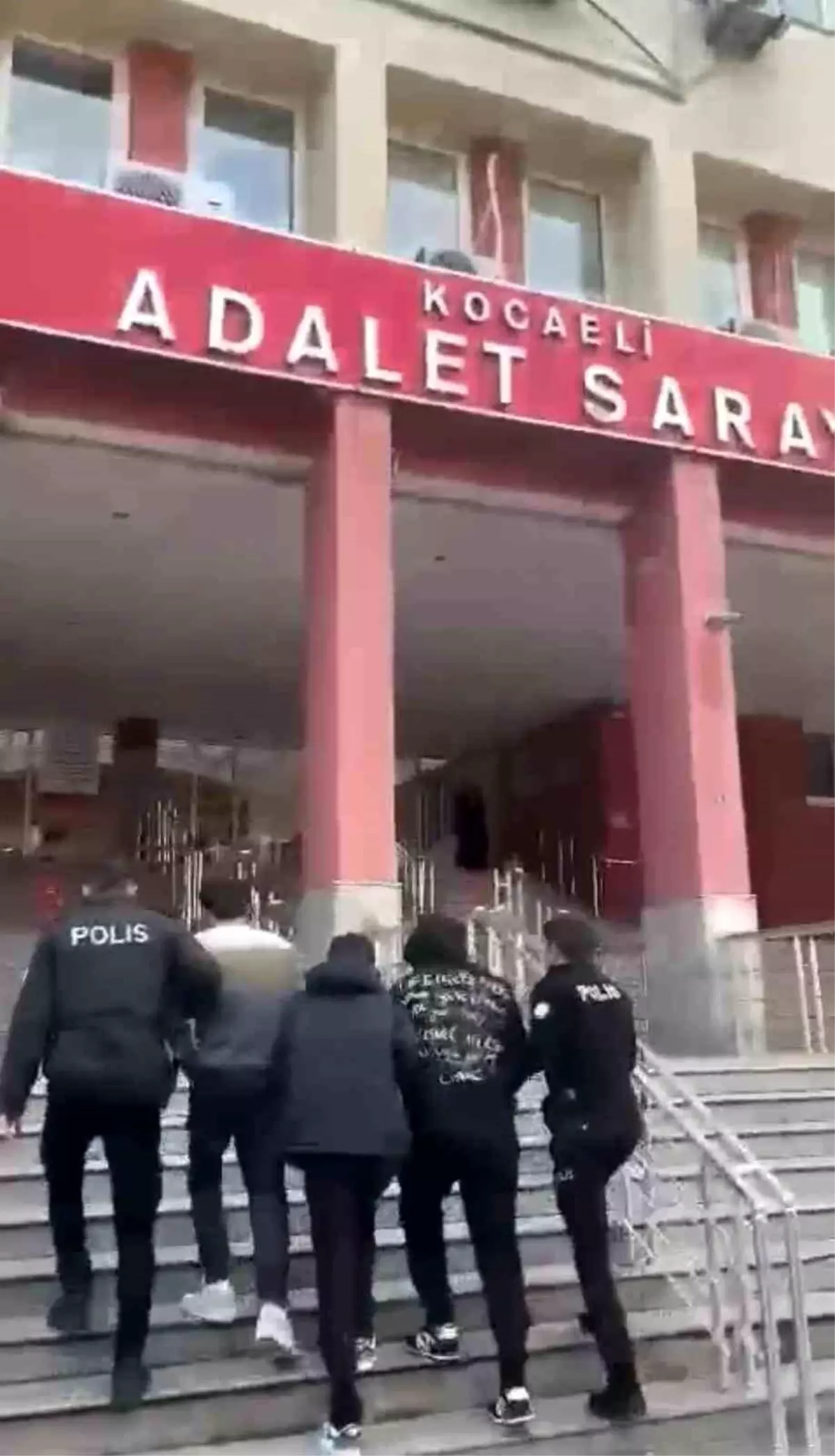 Kartepe\'de Hırsızlık: 3 Yabancı Uyruklu Tutuklandı