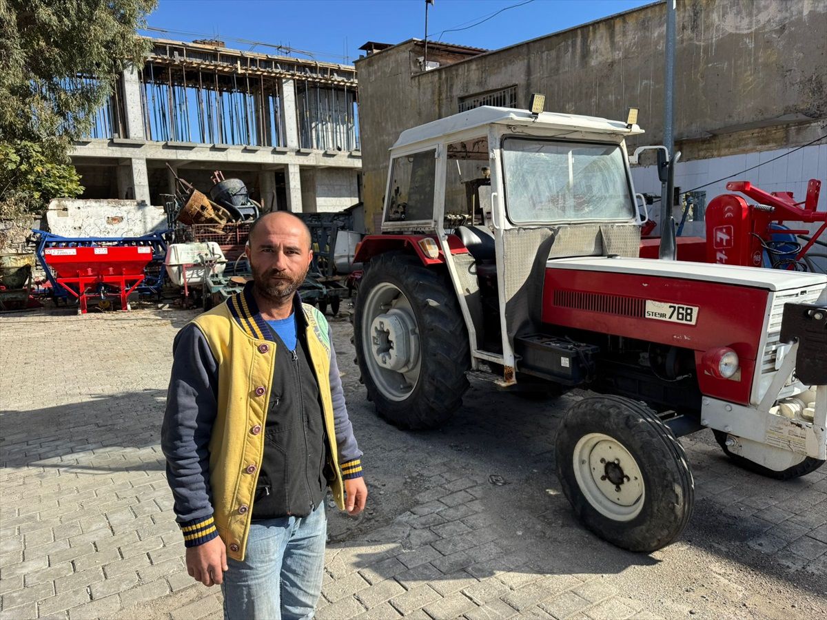 Söke\'de Park Halindeki Traktör Çalındı