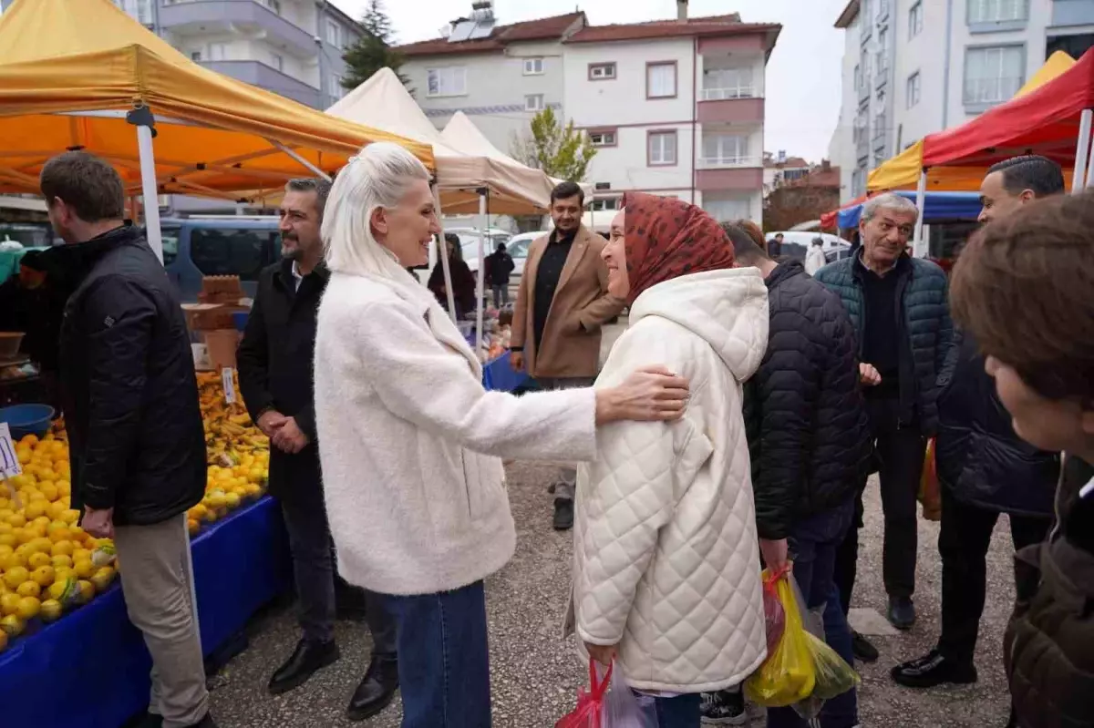 Bilecik Belediye Başkanı Pazarı Ziyaret Etti