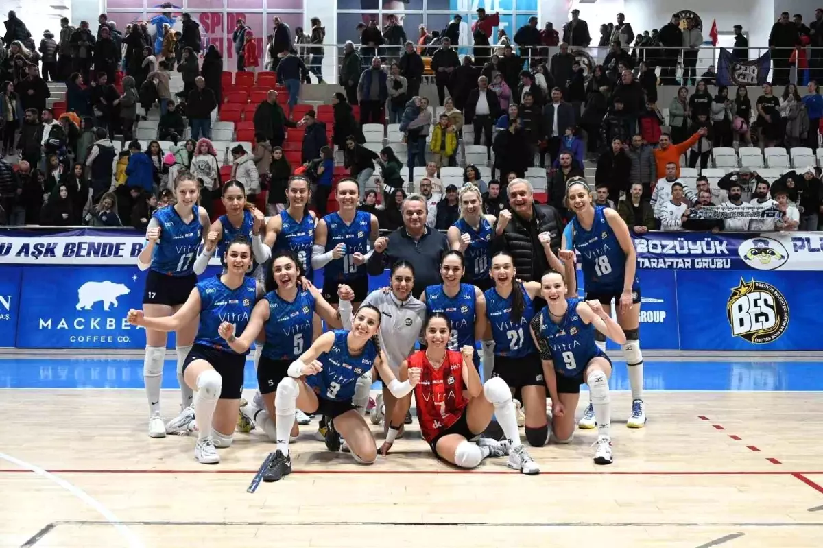 Bozüyük Belediyesi Kadın Voleybol Takımı\'ndan Tek Yüzde Galibiyet