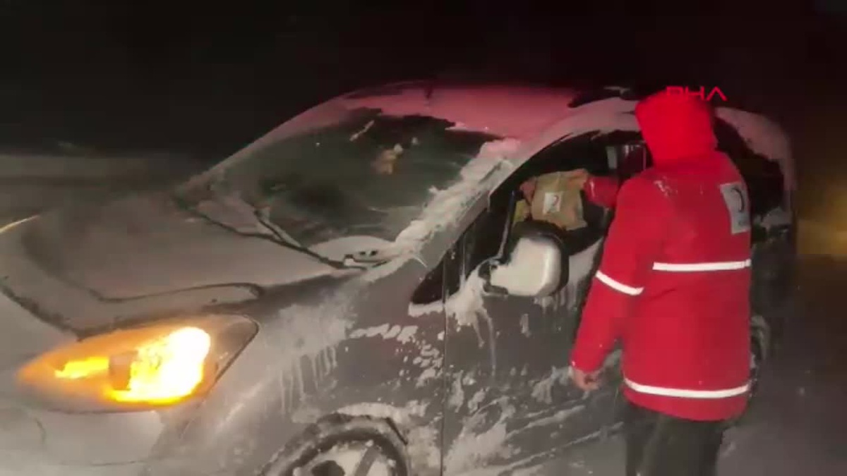 Erzurum\'da Kar Yağışı Sebebiyle Kızılay Yardımda Bulundu